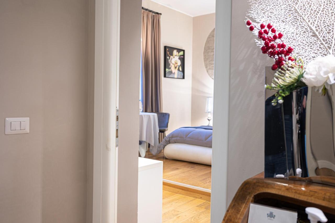 Cardilli Luxury Rooms Рим Екстериор снимка