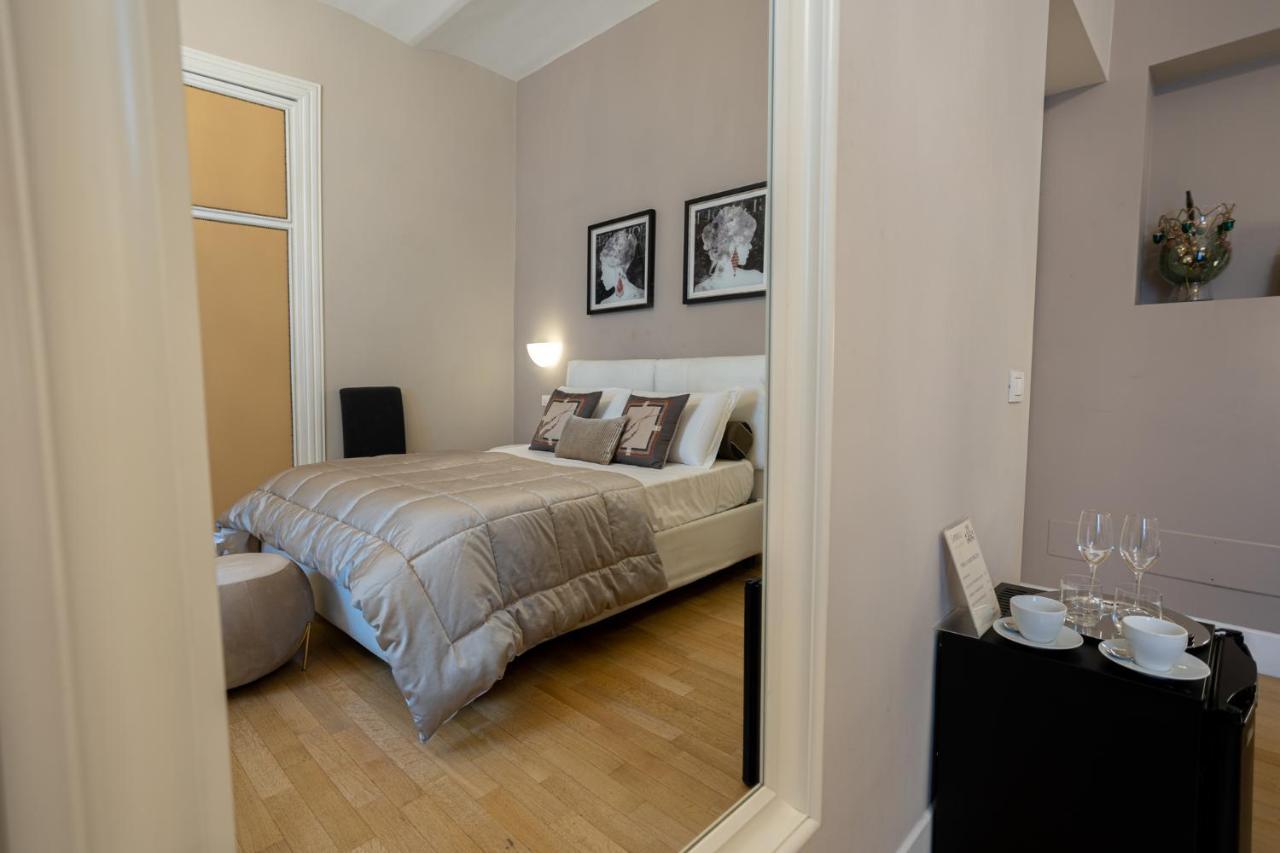 Cardilli Luxury Rooms Рим Екстериор снимка