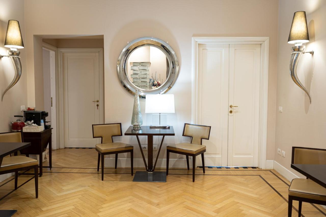 Cardilli Luxury Rooms Рим Екстериор снимка
